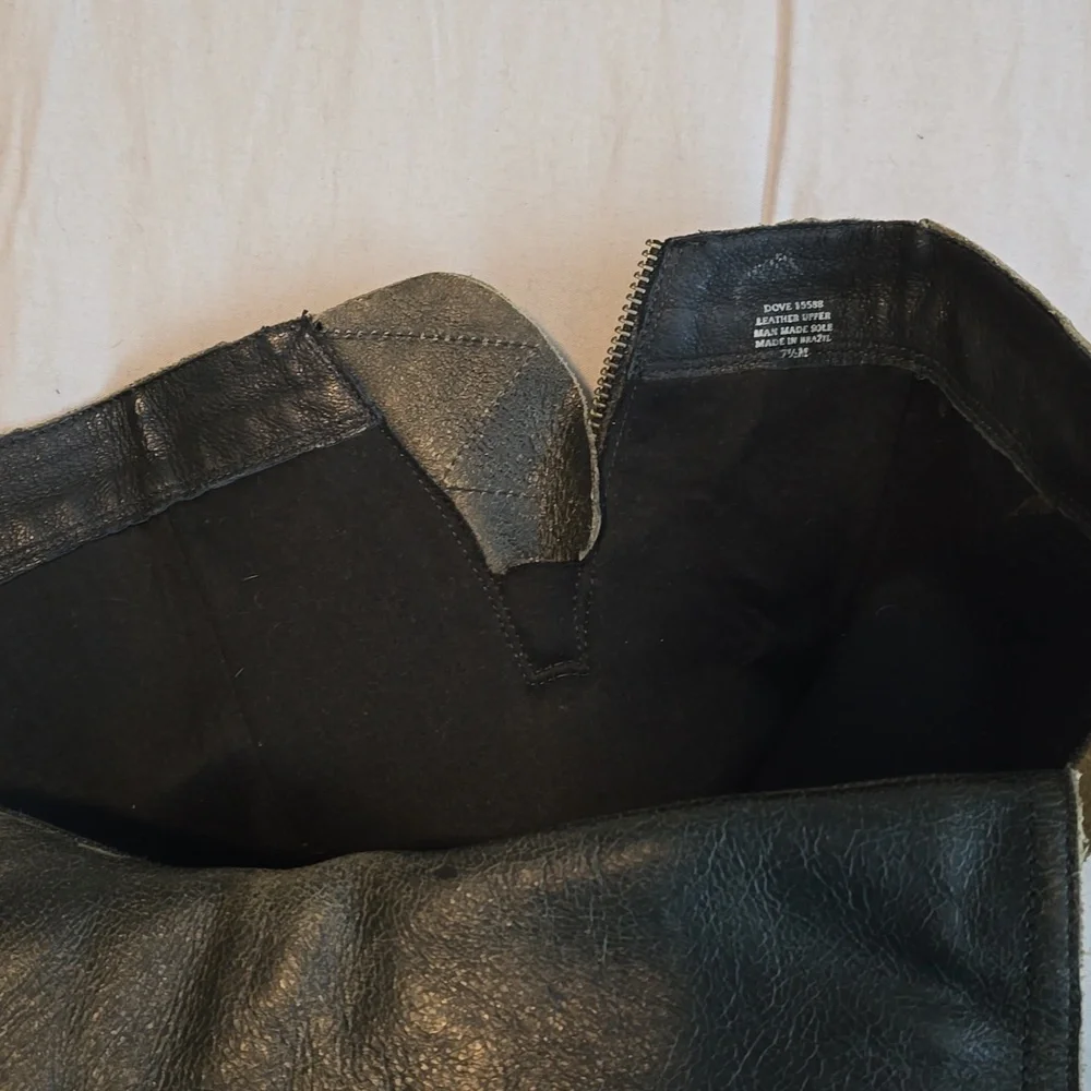 Women's Black Leather Boots - Picture 7 of 10